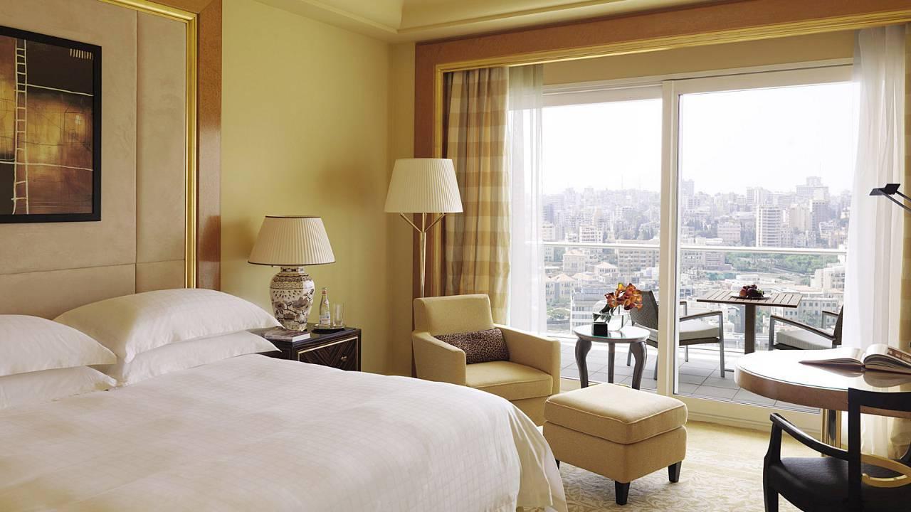 Four Seasons Hotel 5*