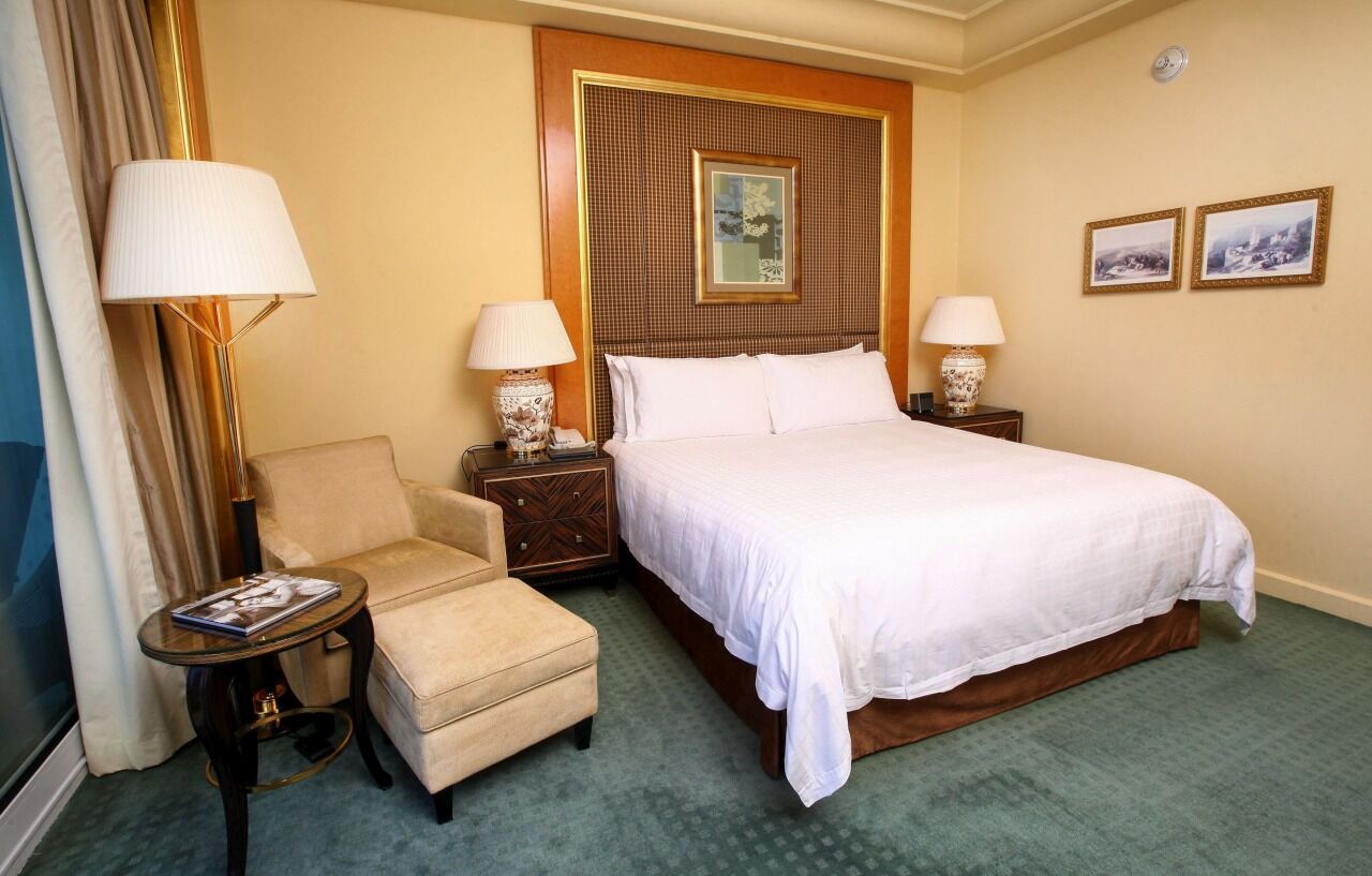 Four Seasons Hotel 5*
